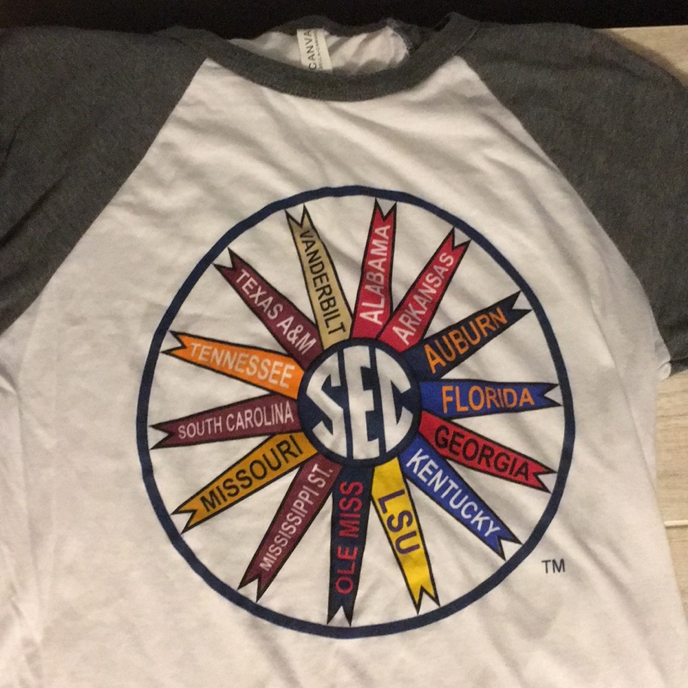 Women’s tee